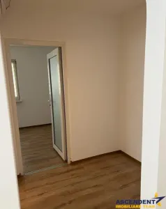 Investitie cu randament 7%, spatiu cu acces stradal, Garii Brasov - foto 3