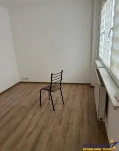 Investitie cu randament 7%, spatiu cu acces stradal, Garii Brasov - foto 4