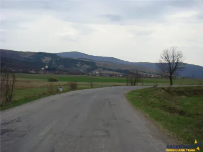 Domeniu de 6.000 mp, conditii apreciabile, Dobarlau, Covasna - foto 2