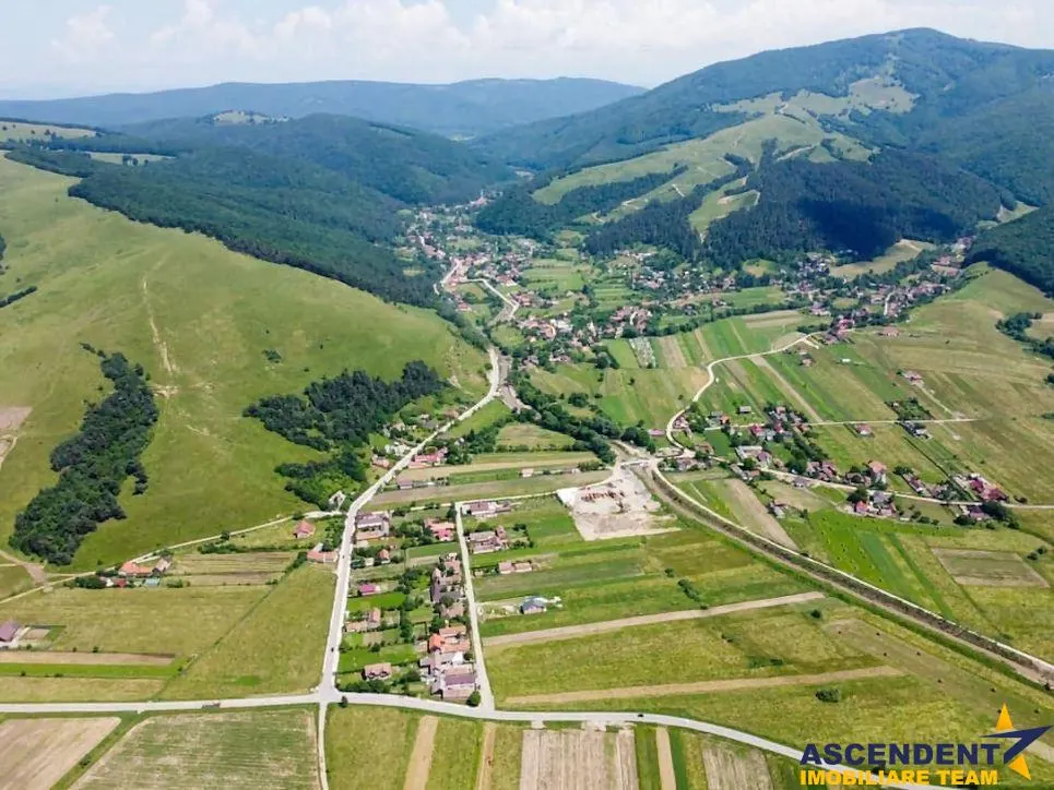 Domeniu de 6.000 mp, conditii apreciabile, Dobarlau, Covasna - foto 3