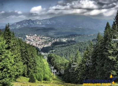 Incadrata de 4.200mp teren, Vila cu potential turistic, in inima Predealului - Brasov