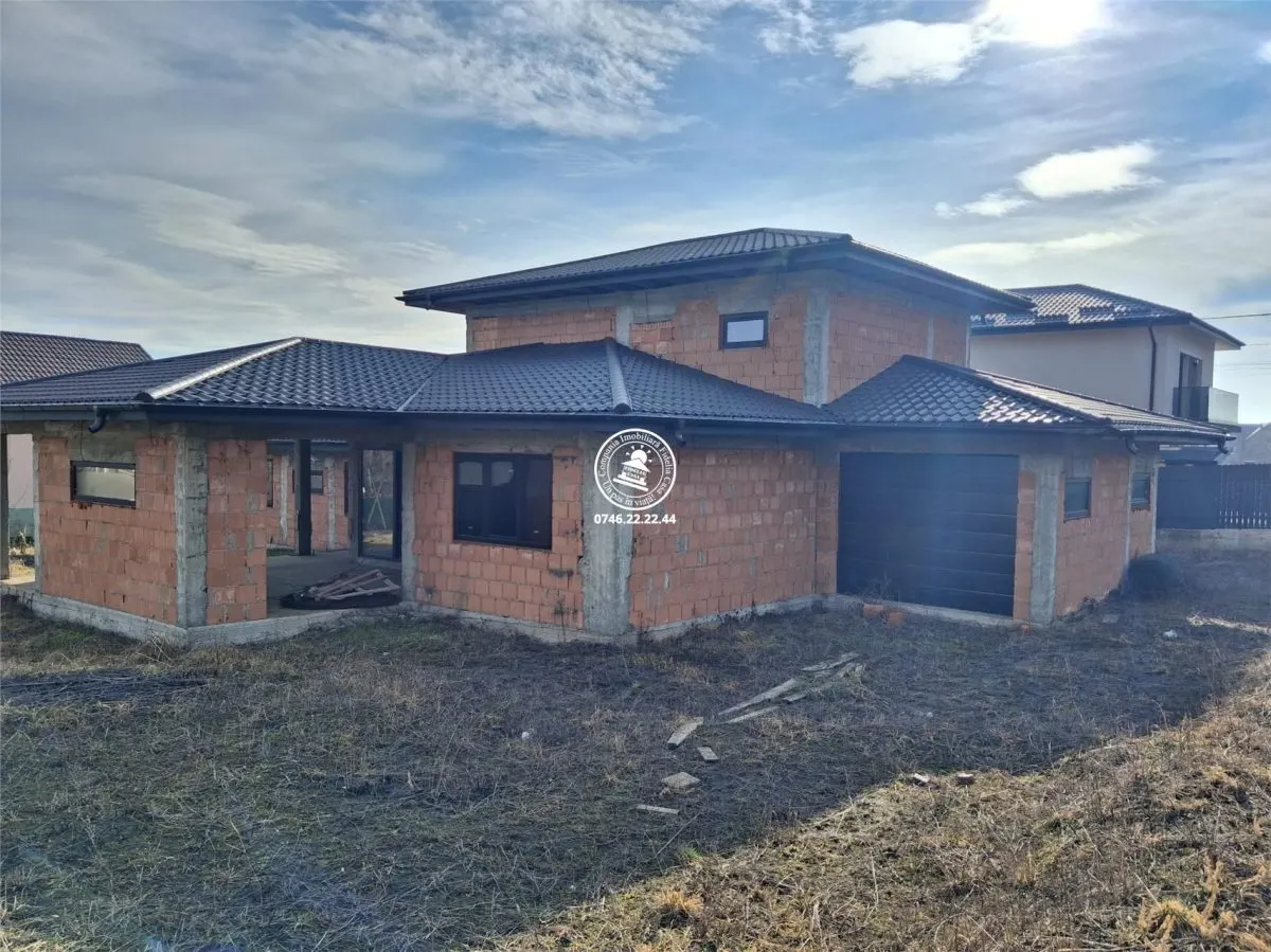 Vila 5 camere la rosu 203 mp utili, teren 800 mp  Valea Lupului, Iasi - foto 1