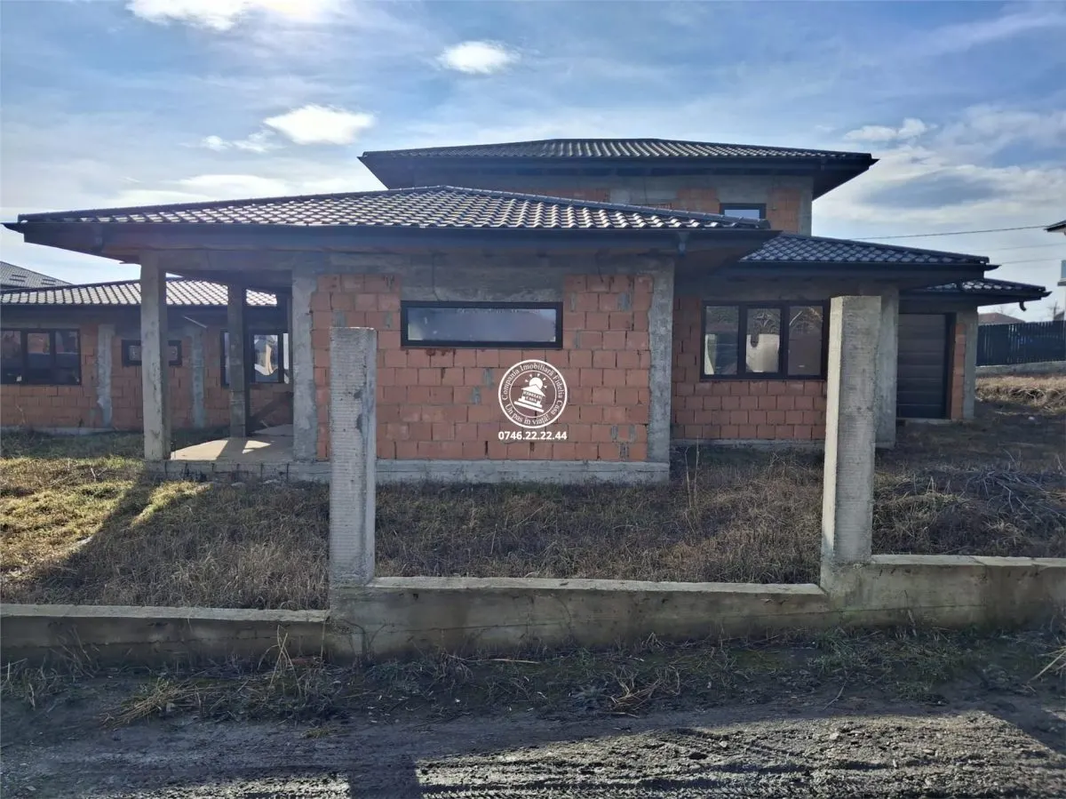 Vila 5 camere la rosu 203 mp utili, teren 800 mp  Valea Lupului, Iasi - foto 2