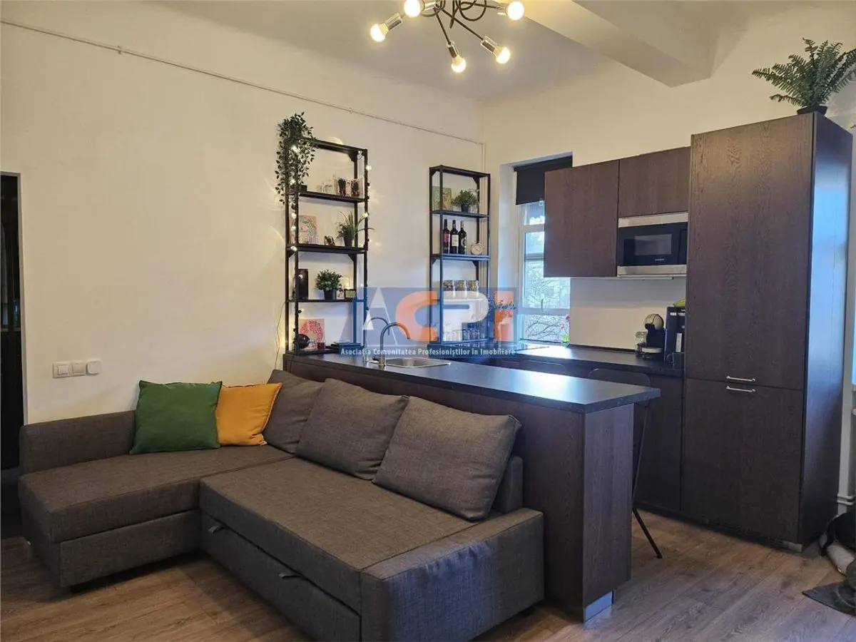 Apartament de Închiriat în Piața Romană - Locație Centrală - foto 3