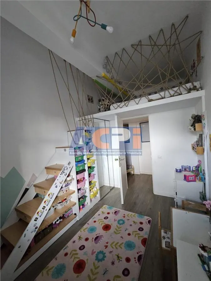 Apartament de Închiriat în Piața Romană - Locație Centrală - foto 4