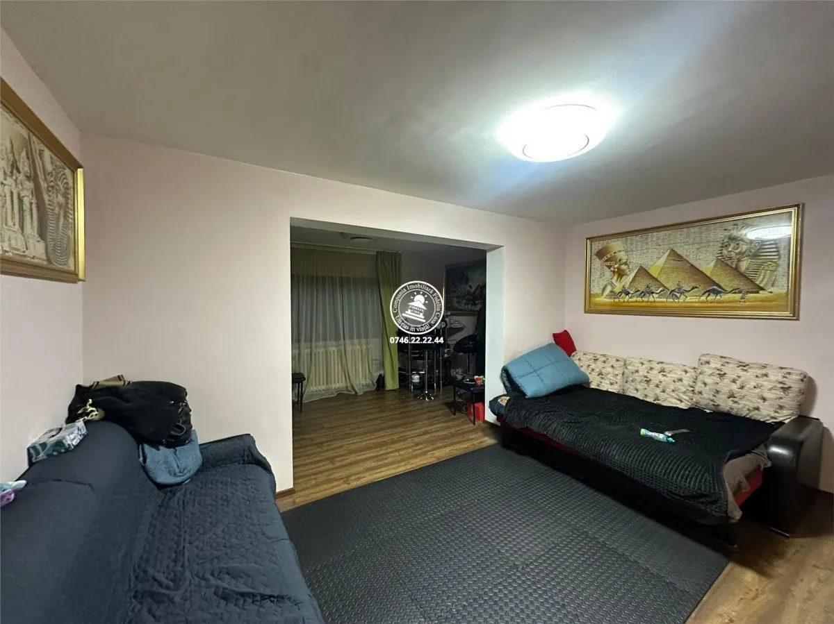 Apartament 3 camere Podu de Piatra - foto 1