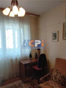 3  camere decomandate centru - foto 11