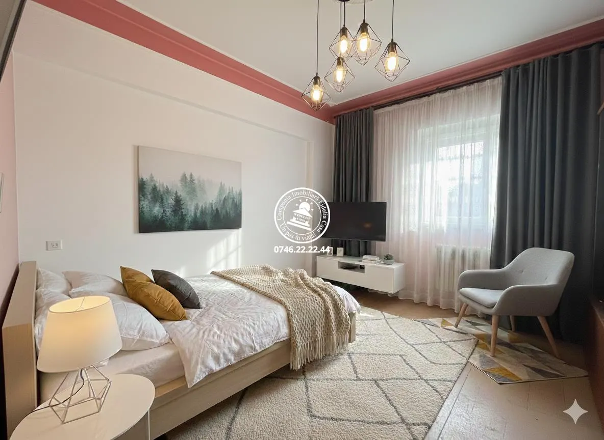 Apartament 3 camere de vanzare Centru - foto 3