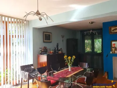 Casa cu 6 camere, zona Voiniceni - foto 3