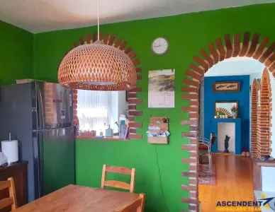 Casa cu 6 camere, zona Voiniceni - foto 4