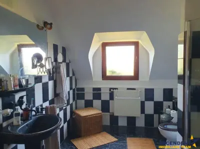 Casa cu 6 camere, zona Voiniceni - foto 8