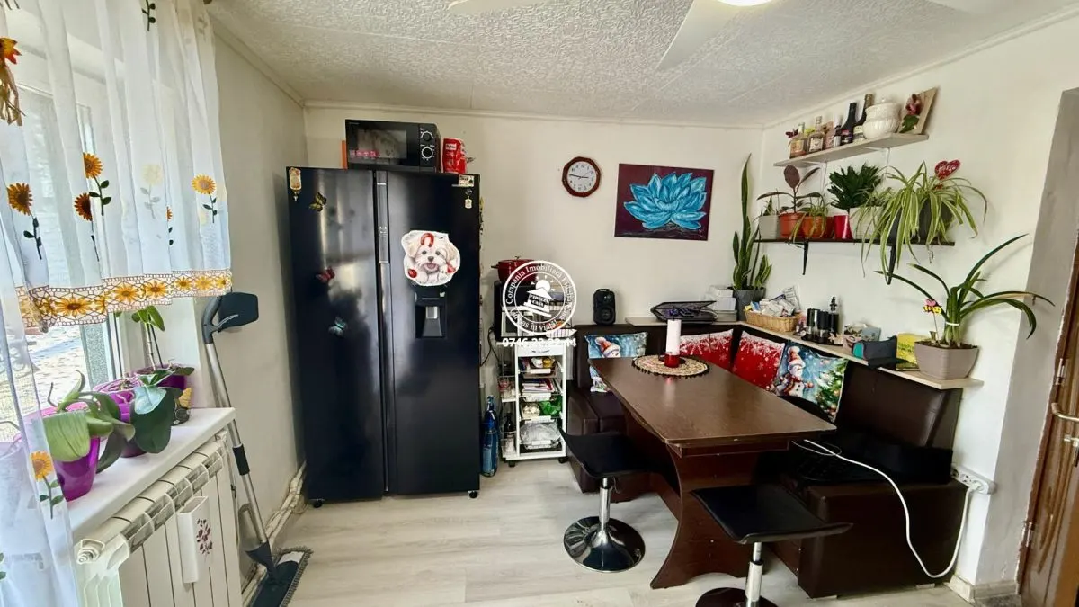 Apartament cu 2 camere de vanzare - foto 11
