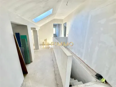 Apart Impresionant |  183 mp | Zamca | ID : 1467 - foto 7
