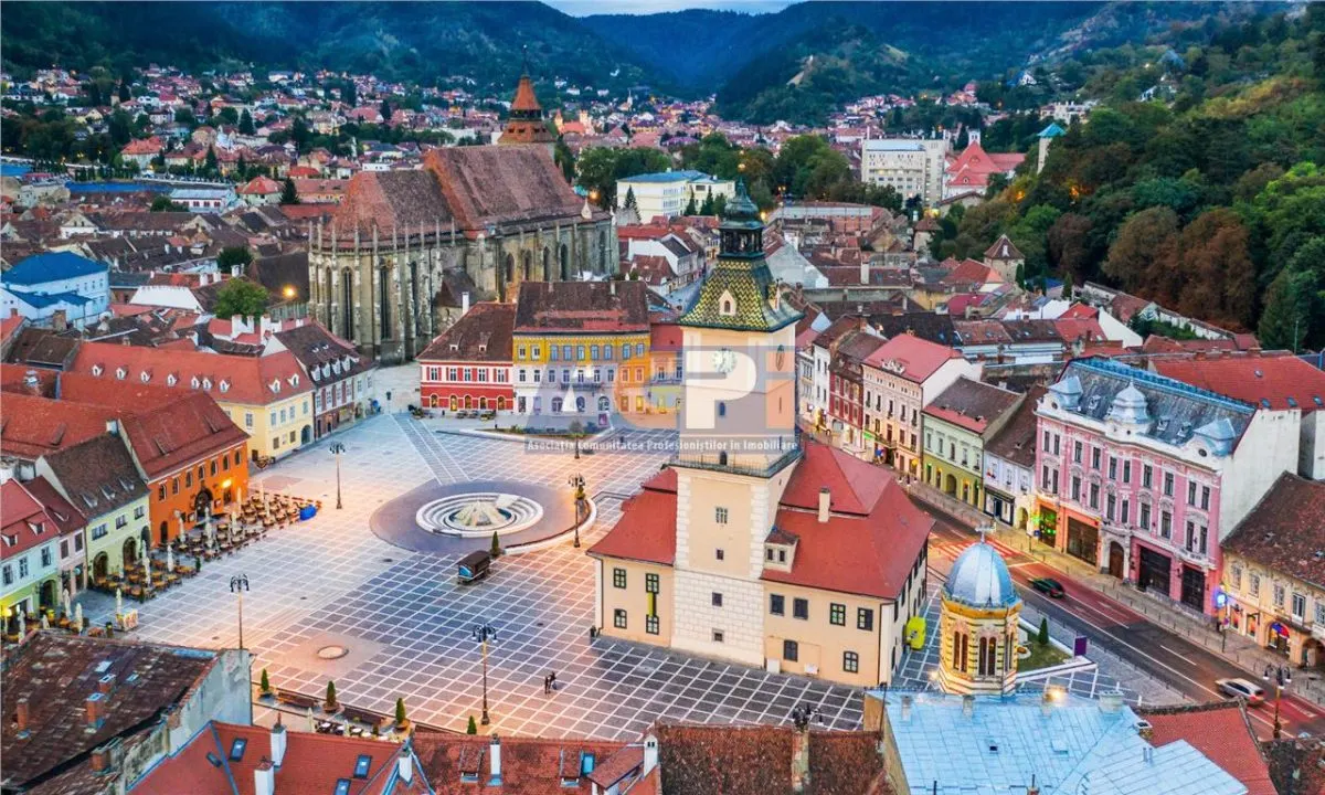 Casa istorica ultracentrala Centru istoric Brasov, 4 Camere 120 mp - foto 11