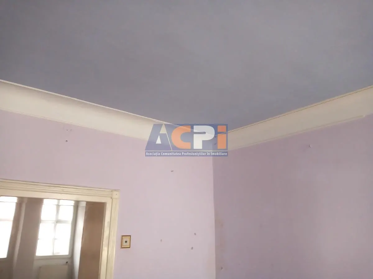 Casa istorica ultracentrala Centru istoric Brasov, 4 Camere 120 mp - foto 6