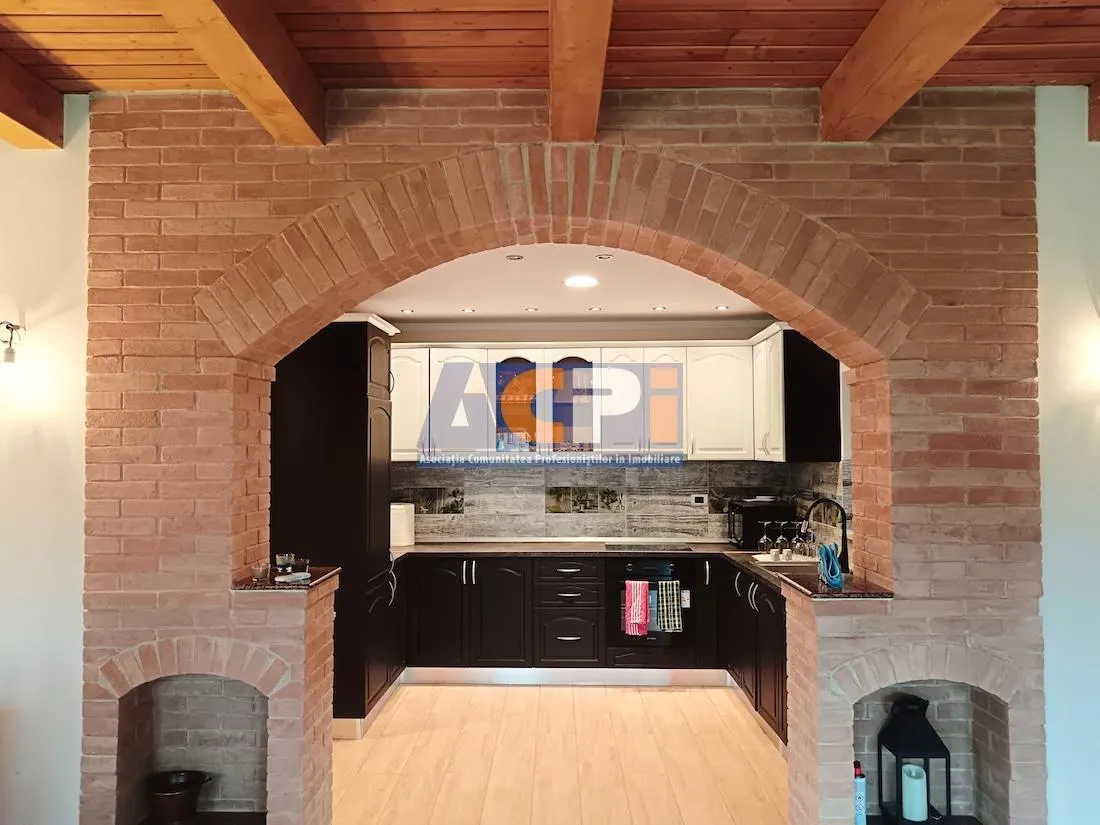Casa la cheie 4 camere si curte mare de vanzare Sambata de Sus, Brasov - foto 1