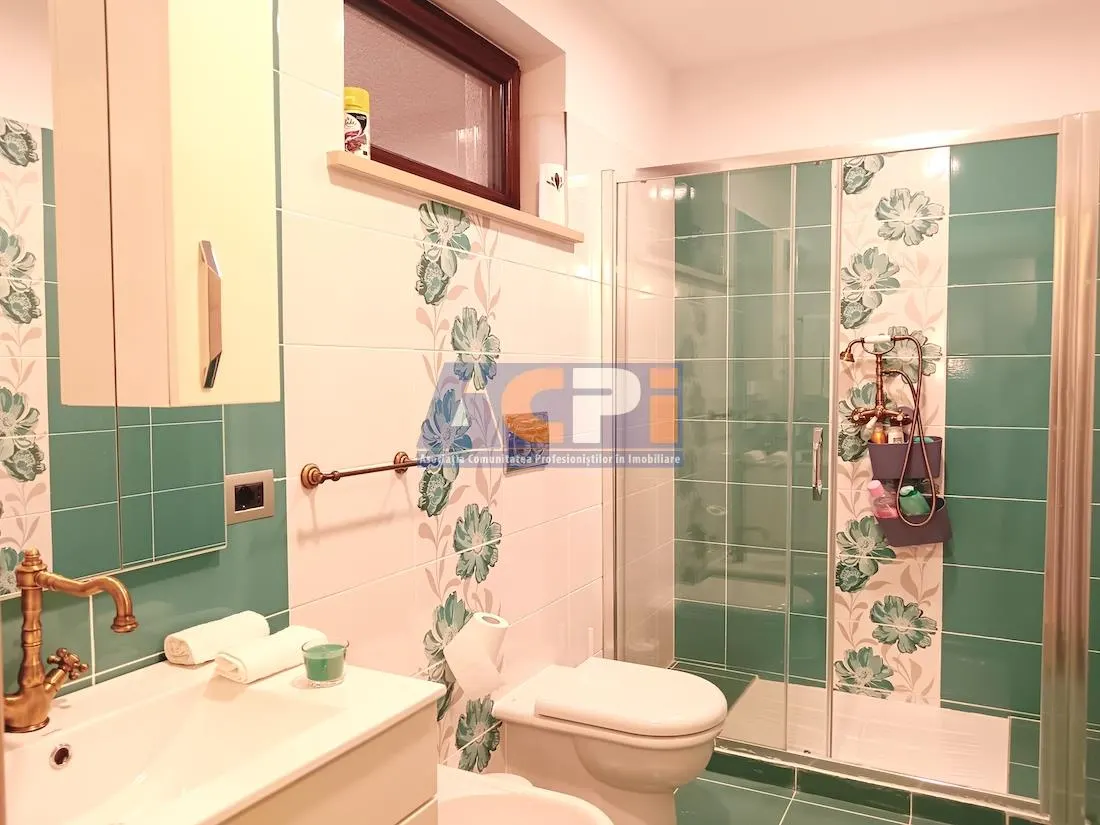 Casa la cheie 4 camere si curte mare de vanzare Sambata de Sus, Brasov - foto 9