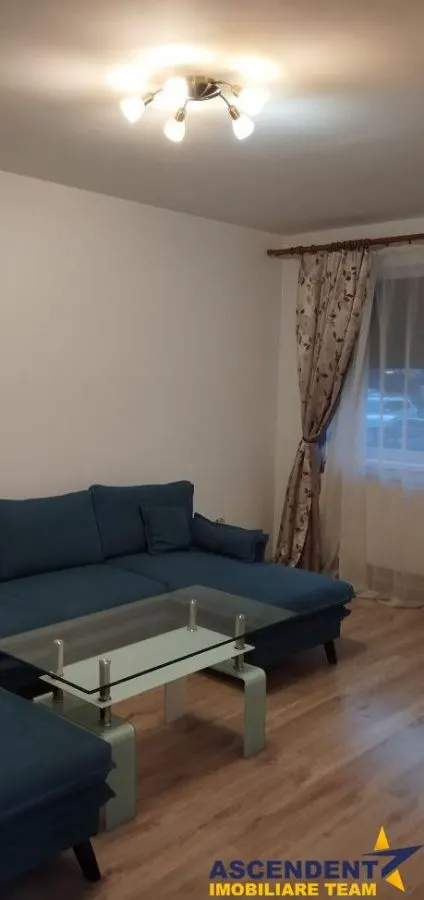 Cu gradina, Grandis, Tractorul, Brasov - foto 1