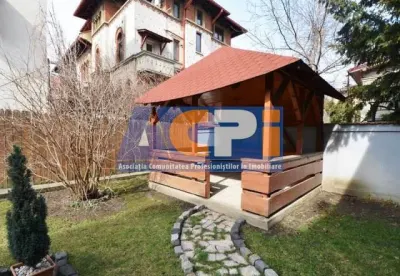 Vila cu 8 camere Aviatorilor - foto 4