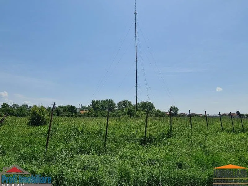 Teren intravilan 10.000mp cu utilitati, imprejmuit, Loc. Sanleani langa Amatex - foto 11