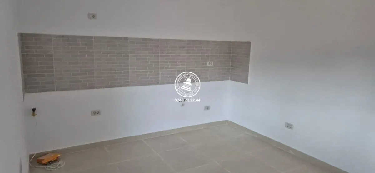 Vila P+M cu 3 camere si 470mp teren - de vanzare in Ciurbesti - foto 6