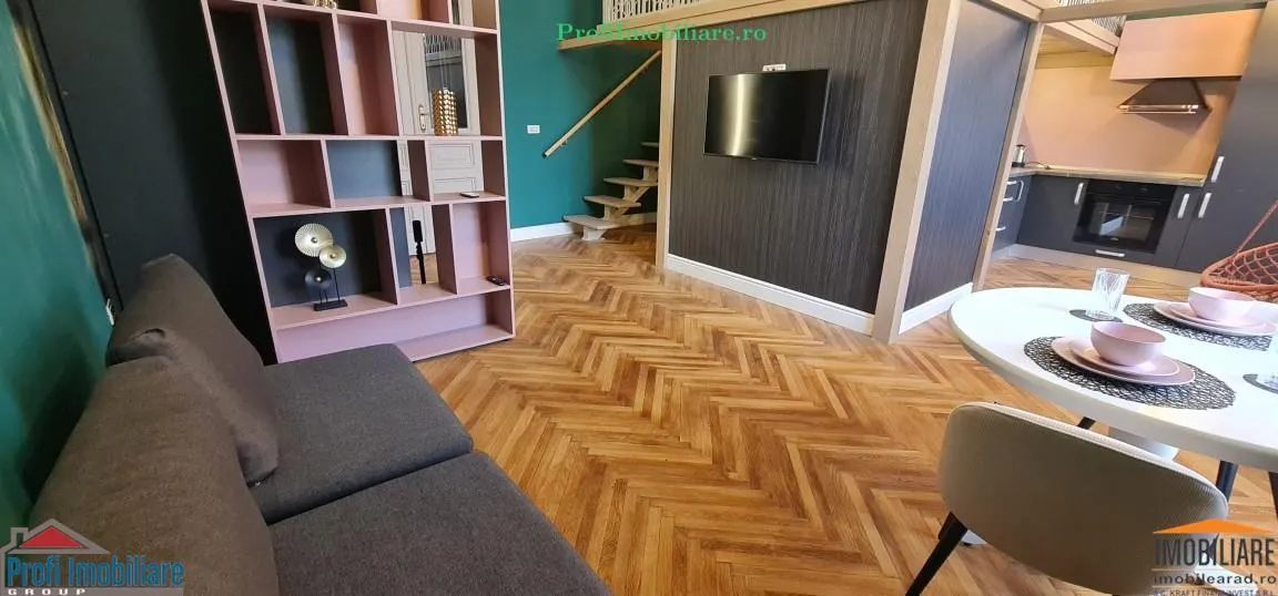 Apartament et.1, luxury class, langa Primarie cu balcon si vedere spre Parc - foto 1