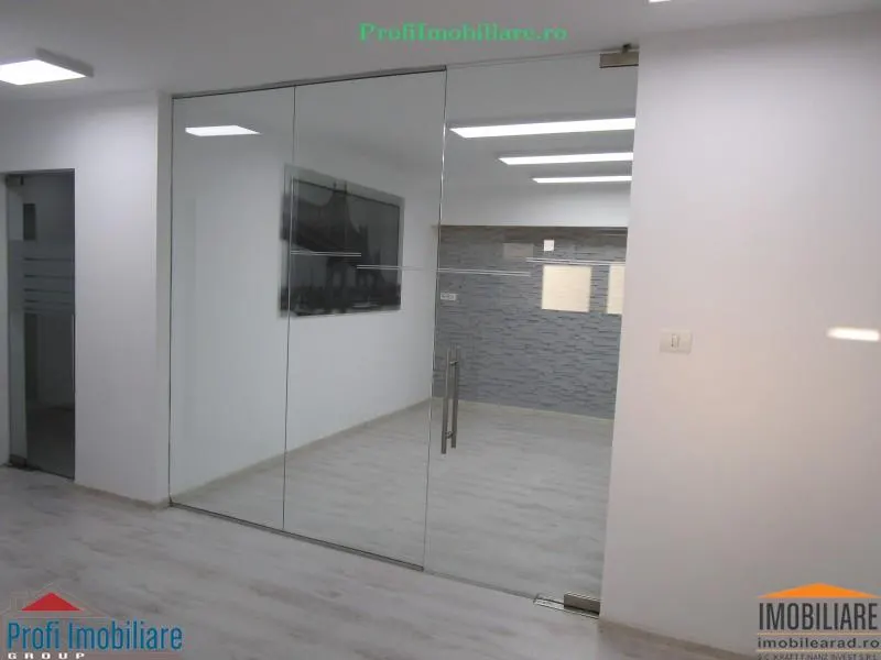 Spatiu-Apartament 6 camere, 158 mp, Micalaca zona 300, acces separat - foto 8