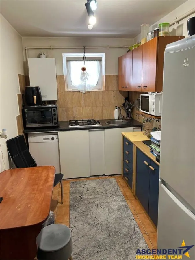 Apartament 2 camere Florilor - foto 2