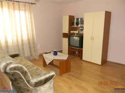 Vila pentru cazare muncitori Vladimirescu 18 lei/zi /pers. - Vladimirescu