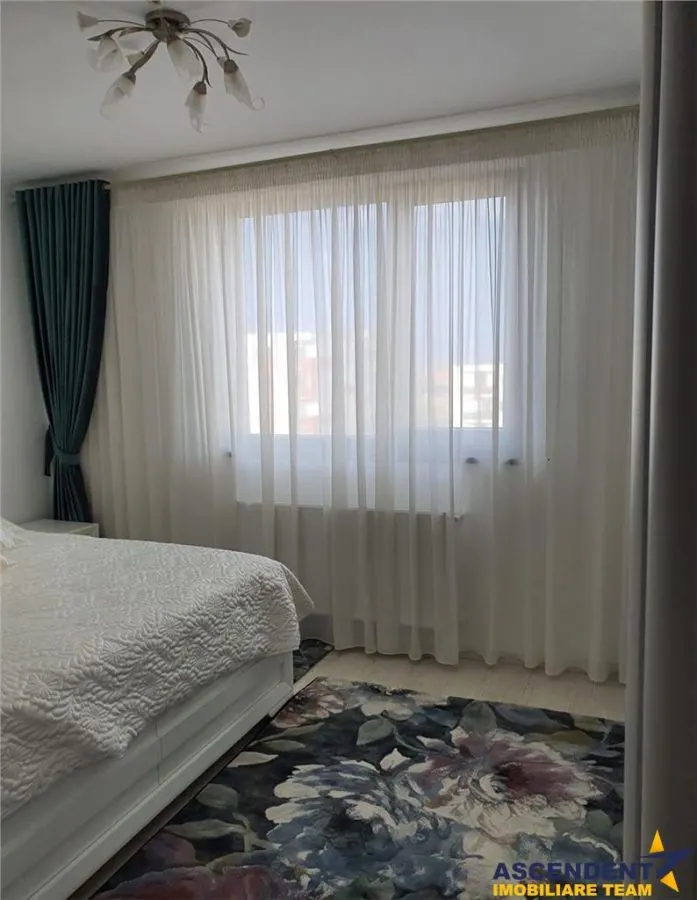 Regim vila, decomandat si elegant - foto 4