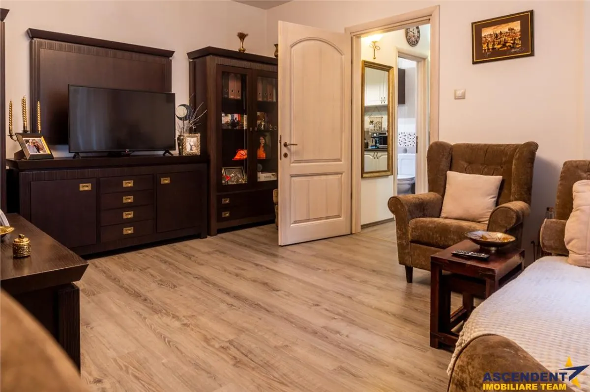 LUX urban, in inima Centrului Istoric, Brasov - foto 11