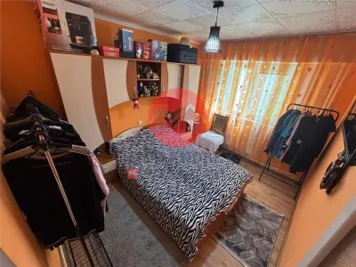 Ap. 4 camere Vest, etaj 2, mobilat, centrala pe gaz, 67 mp - foto 5