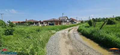 Teren intravilan 10.000mp cu utilitati, imprejmuit, Loc. Sanleani intre case, pretabil pentru cartier de blocuri - foto 14