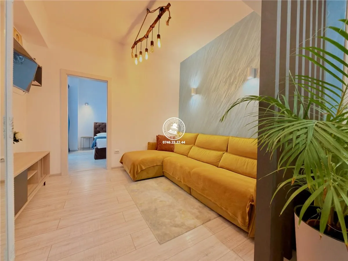 Apartament 3 camere tip penthouse Petru-Poni - foto 4