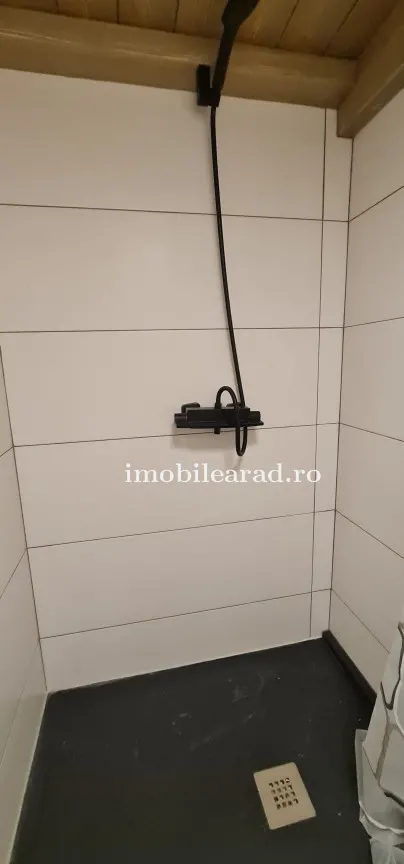 Apartament in stil unic, langa Primaria Arad, amenajat cu designer, mobilat/dotat, la cheie - foto 11