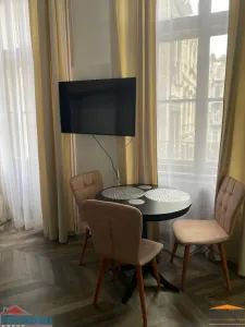 Ap. exclusivist, et.1, km 0 Arad, amenajat cu designer in stil unic - foto 5
