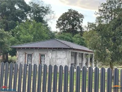 Casa in Paulis-Baratca la Parter cu deal in spate - foto 3