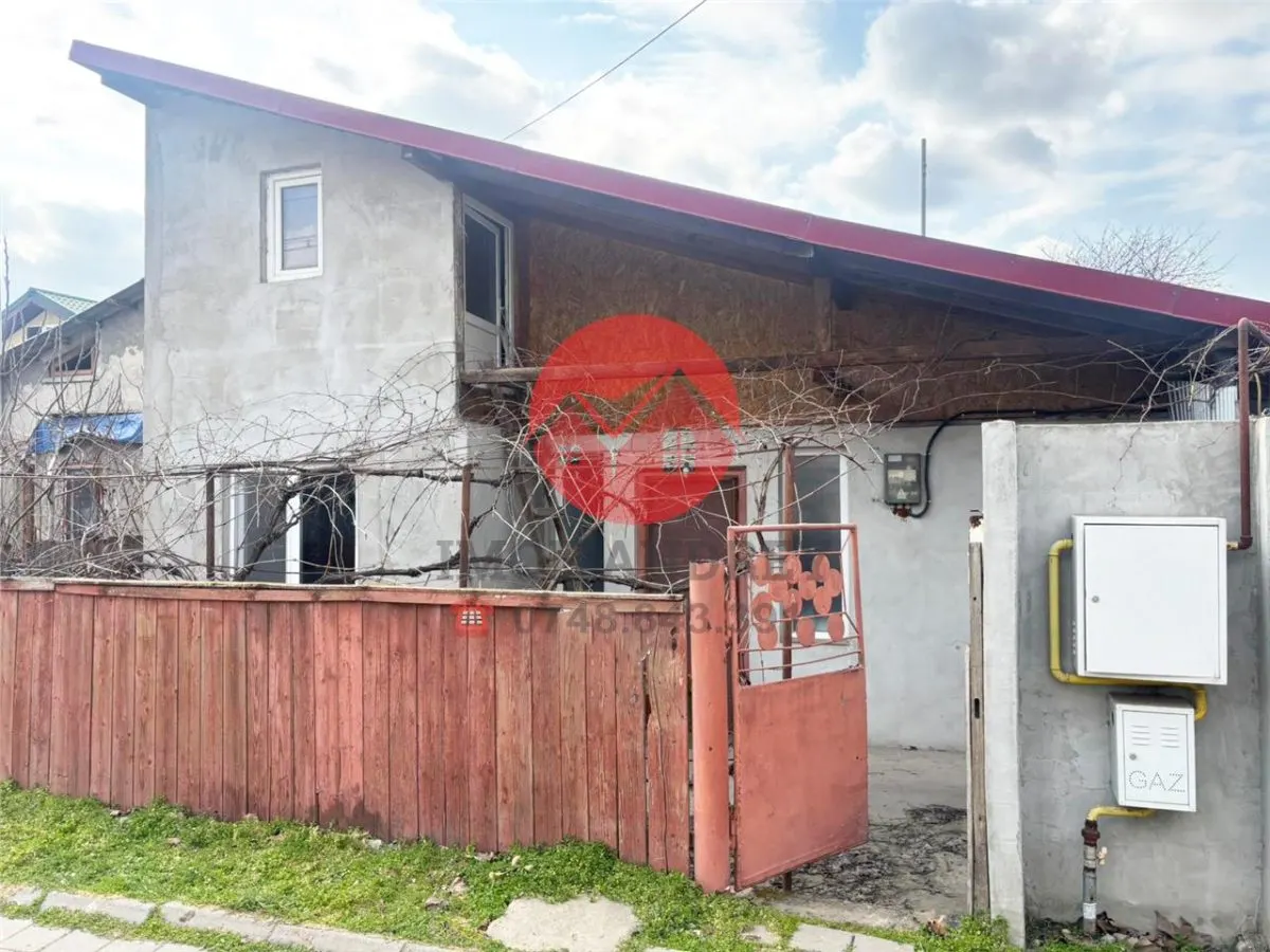 Casa 3 camere cu terasa, renovata, cartierul Nou, zona linistita - foto 1