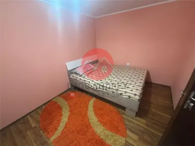 Casa 3 camere cu terasa, renovata, cartierul Nou, zona linistita - foto 5