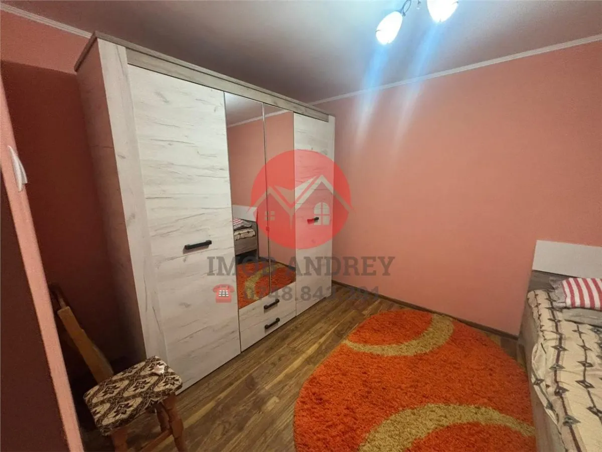 Casa 3 camere cu terasa, renovata, cartierul Nou, zona linistita - foto 7