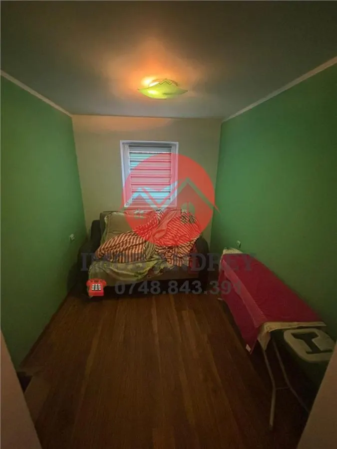 Casa 3 camere cu terasa, renovata, cartierul Nou, zona linistita - foto 9