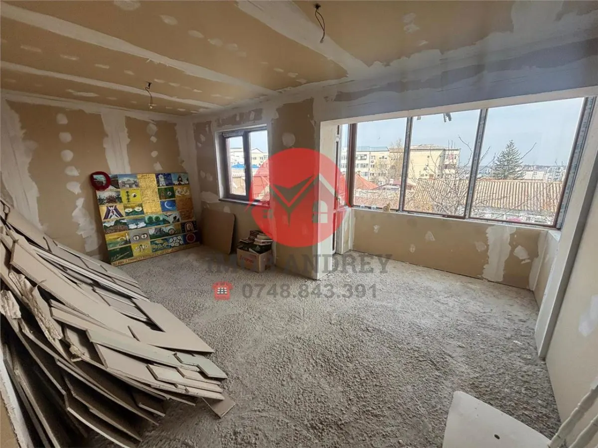 Vila ultracentrala Tulcea, 6 camere, 330 mp utili, teren 719 mp, vedere spectaculoasa - foto 18