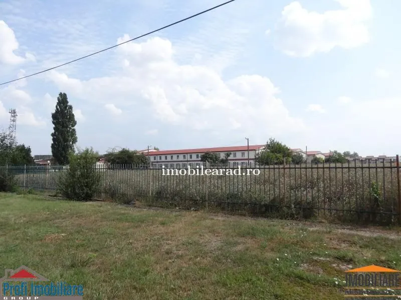 18.400 mp cu 4 hale P+E pe Artera principala vizavi de Metro-Momax - foto 4