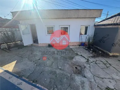Casa 3 camere Tulcea, central, langa Hotel Delta, teren 221 mp - foto 3