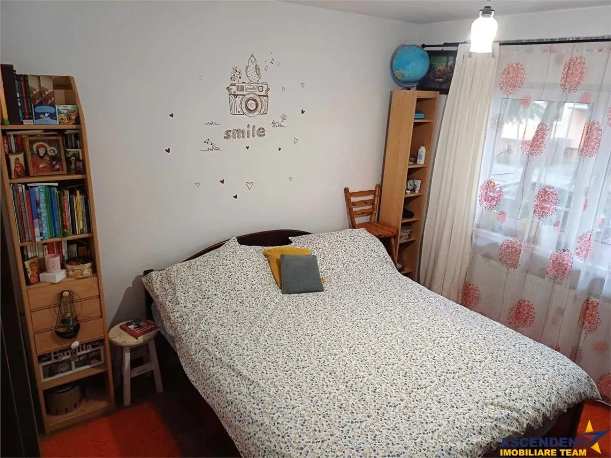 Apartament cu 3 camere, luminos, Astra Brasov - foto 3
