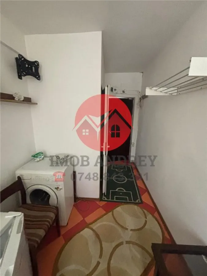 Garsoniera 11 mp Zona Vest, mobilata, ideal investitie - foto 3