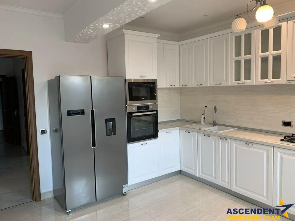 Apartament 3 camere Tractorul - foto 3