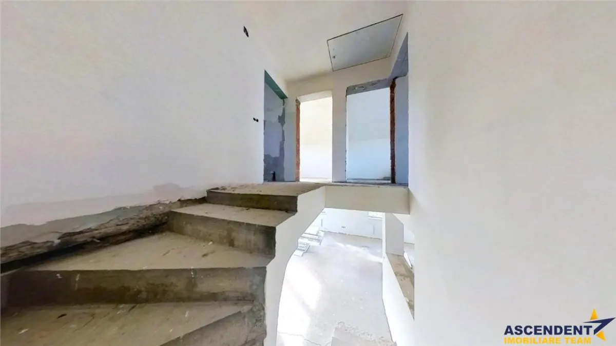 Tur LIVE! Casa familiara cu etaj, zona linistita, Corunca, Mures - foto 5