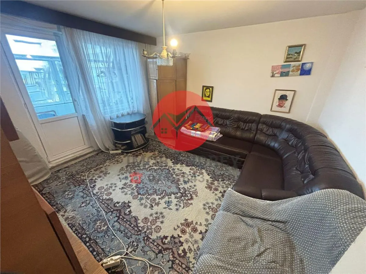 Apartament 2 camere ultracentral, vedere la faleza, 50 mp, etaj 2/4 - foto 2