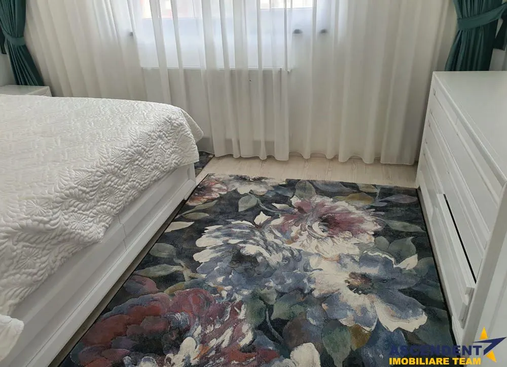 Regim vila, luminos, decomandat, aliniament apreciabil, Ghimbav, Brasov - foto 9